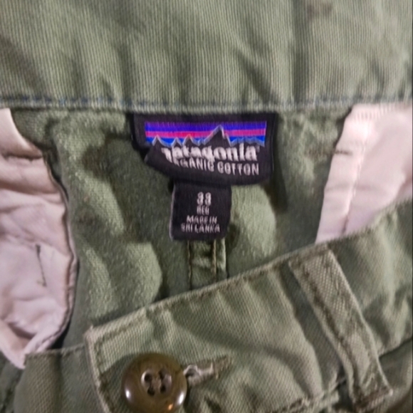 Patagonia Men's Green Khaki Flat Front Pants - Picture 9 of 10